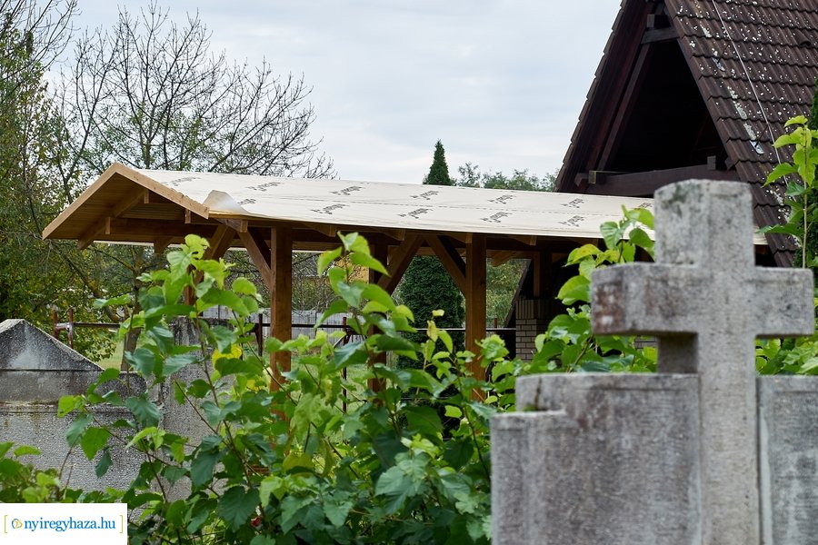 Sóstóhegyi temető felújítása