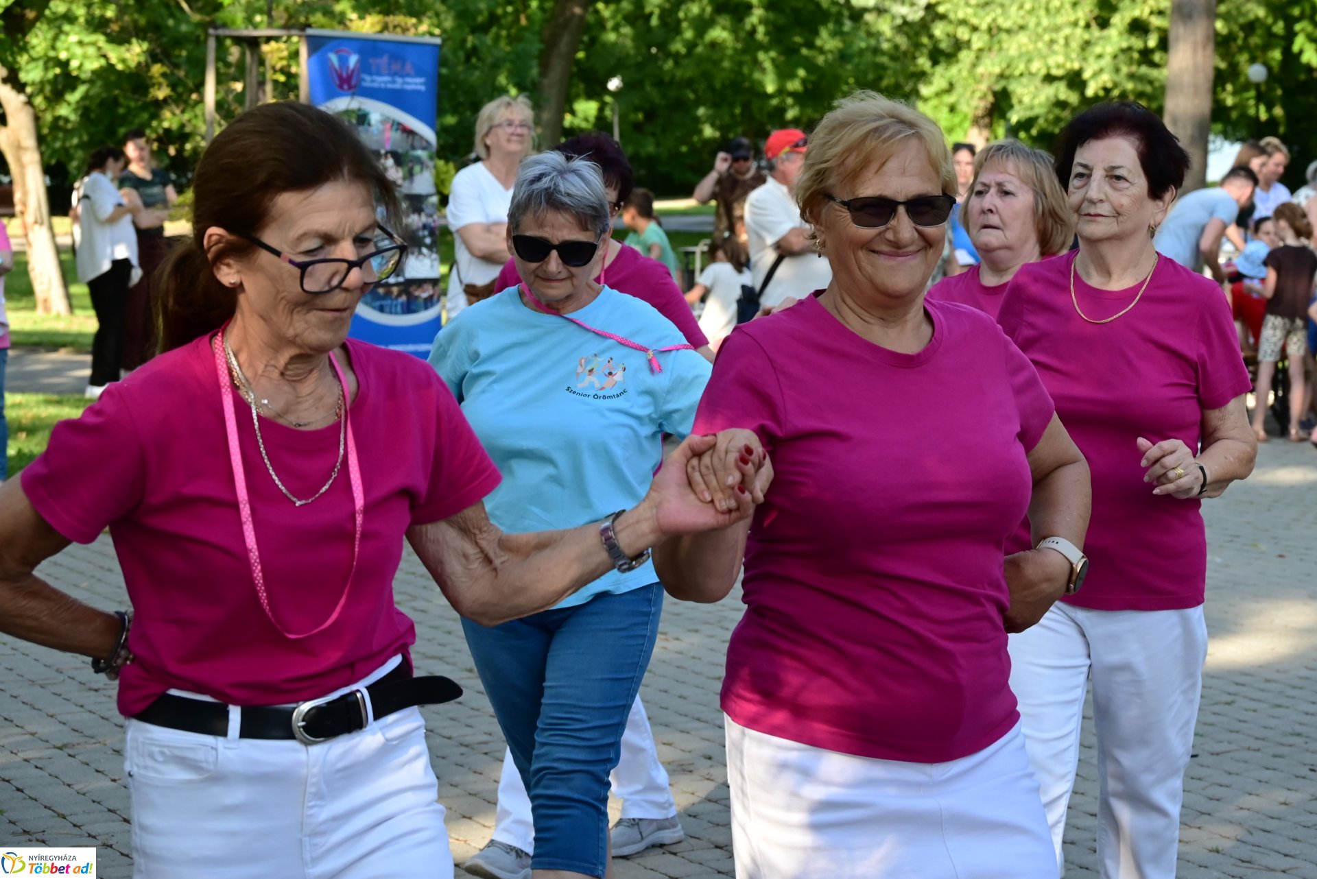 Sóstói Folk-és Táncesték a Sóstói Piacon