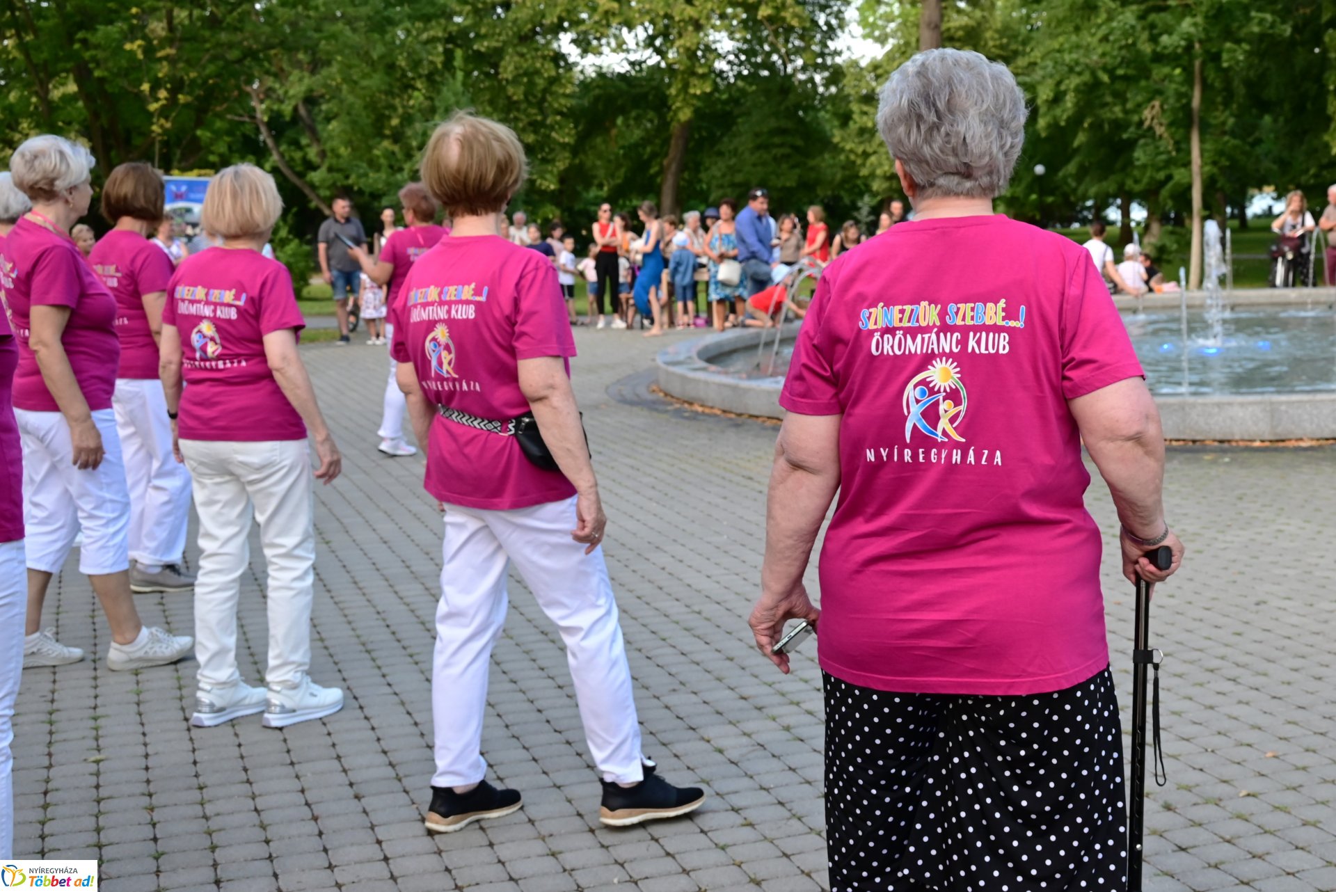 Sóstói Folk-és Táncesték a Sóstói Piacon