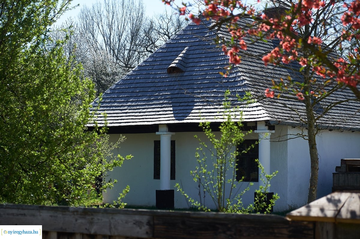 Sóstói Múzeumfalu 200416