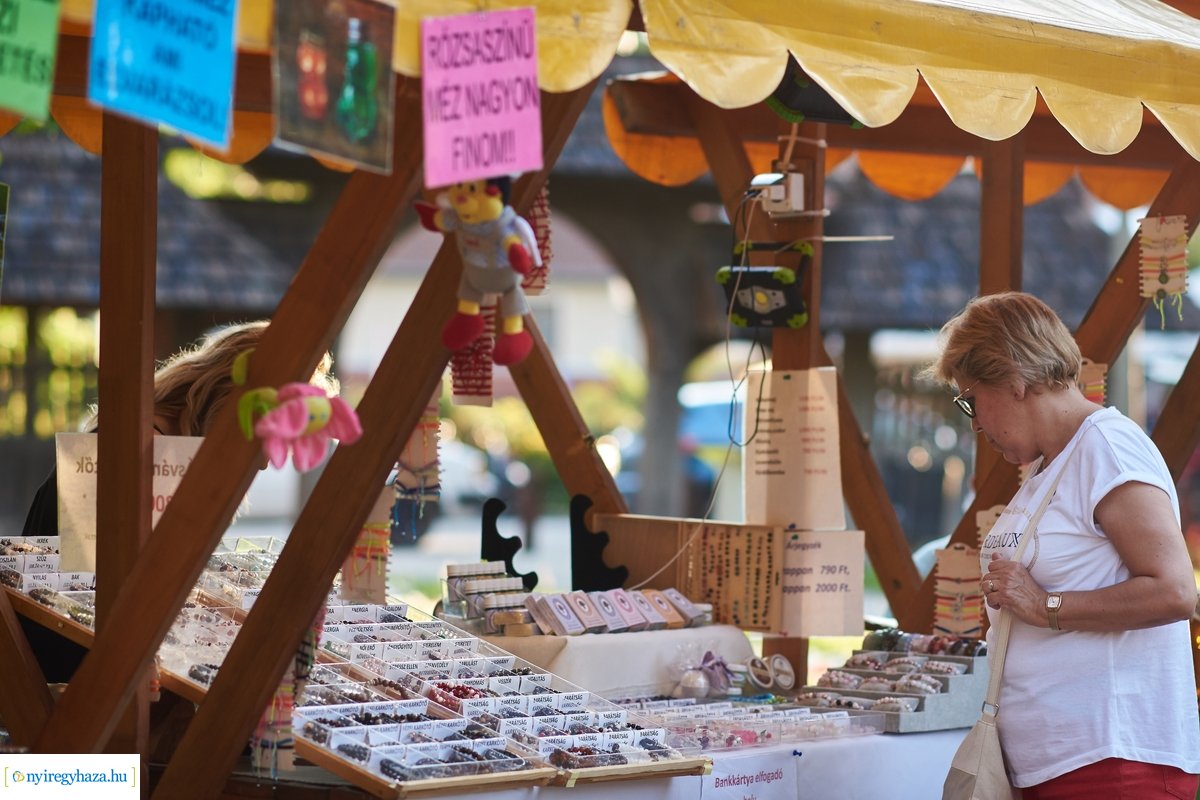 Sóstói Piac és Térzene 20200701