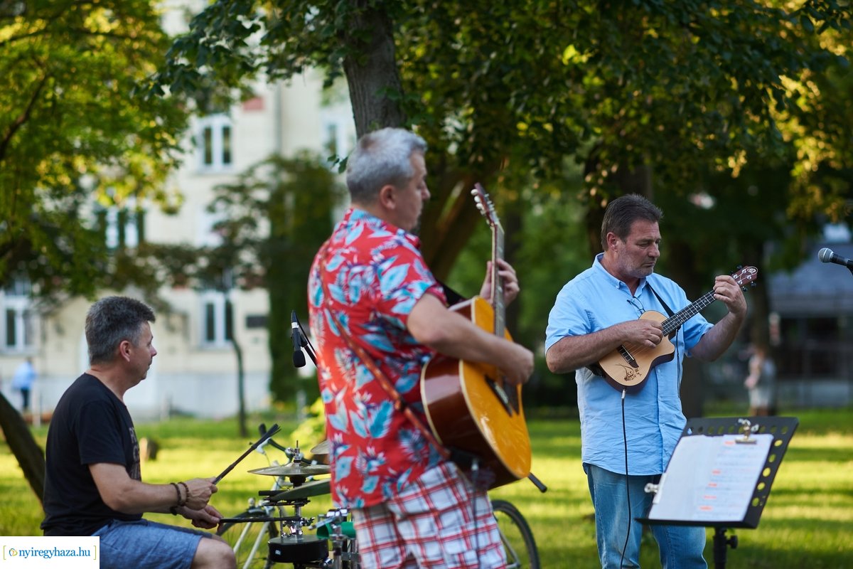 Sóstói Piac és Térzene 20200701