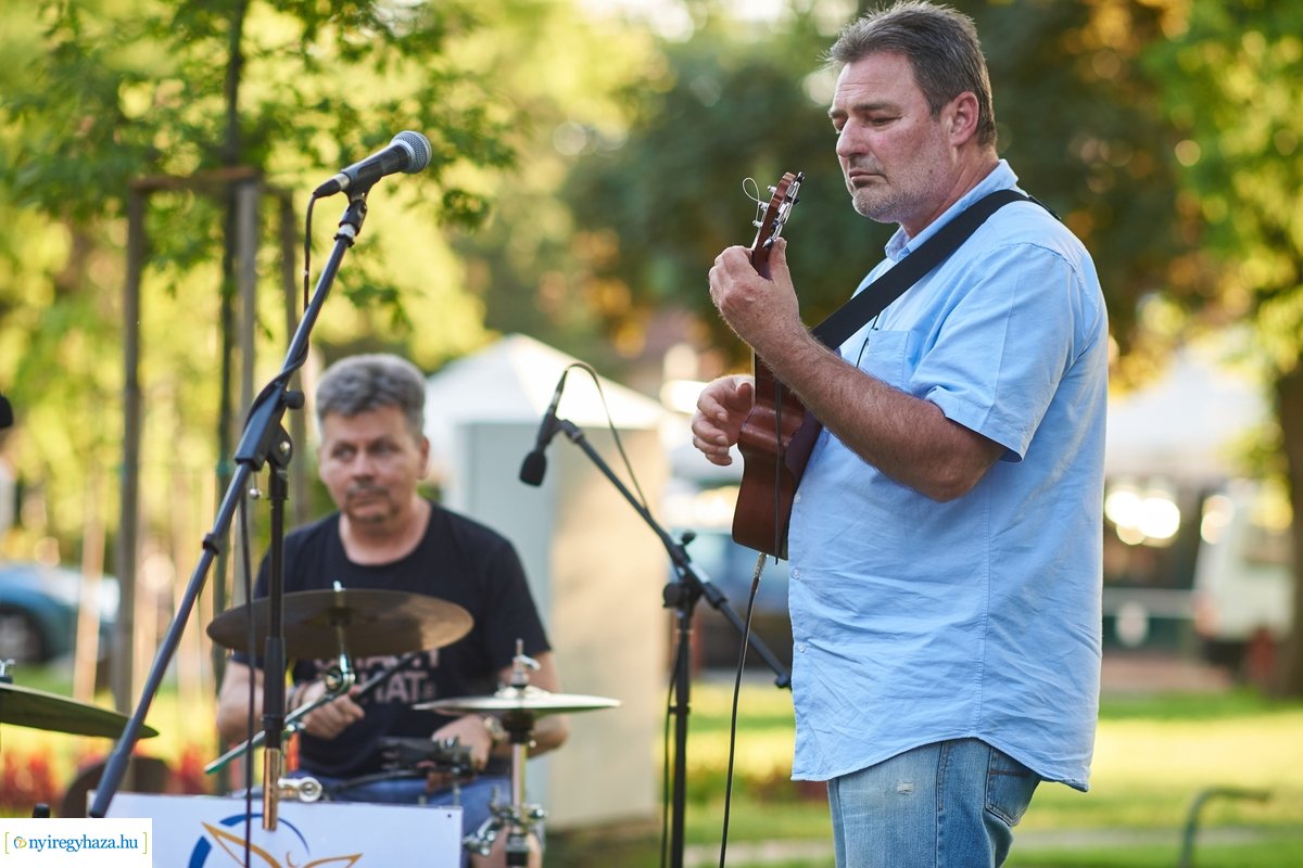 Sóstói Piac és Térzene 20200701