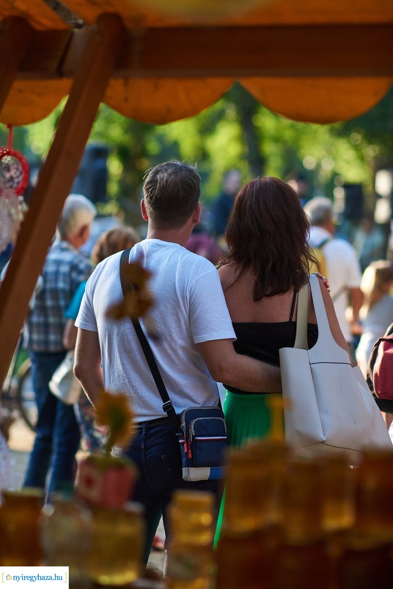 Sóstói Piac és Térzene 20200708
