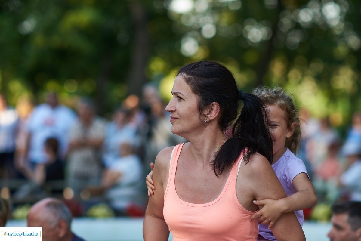 Sóstói Piac és Térzene 20200708