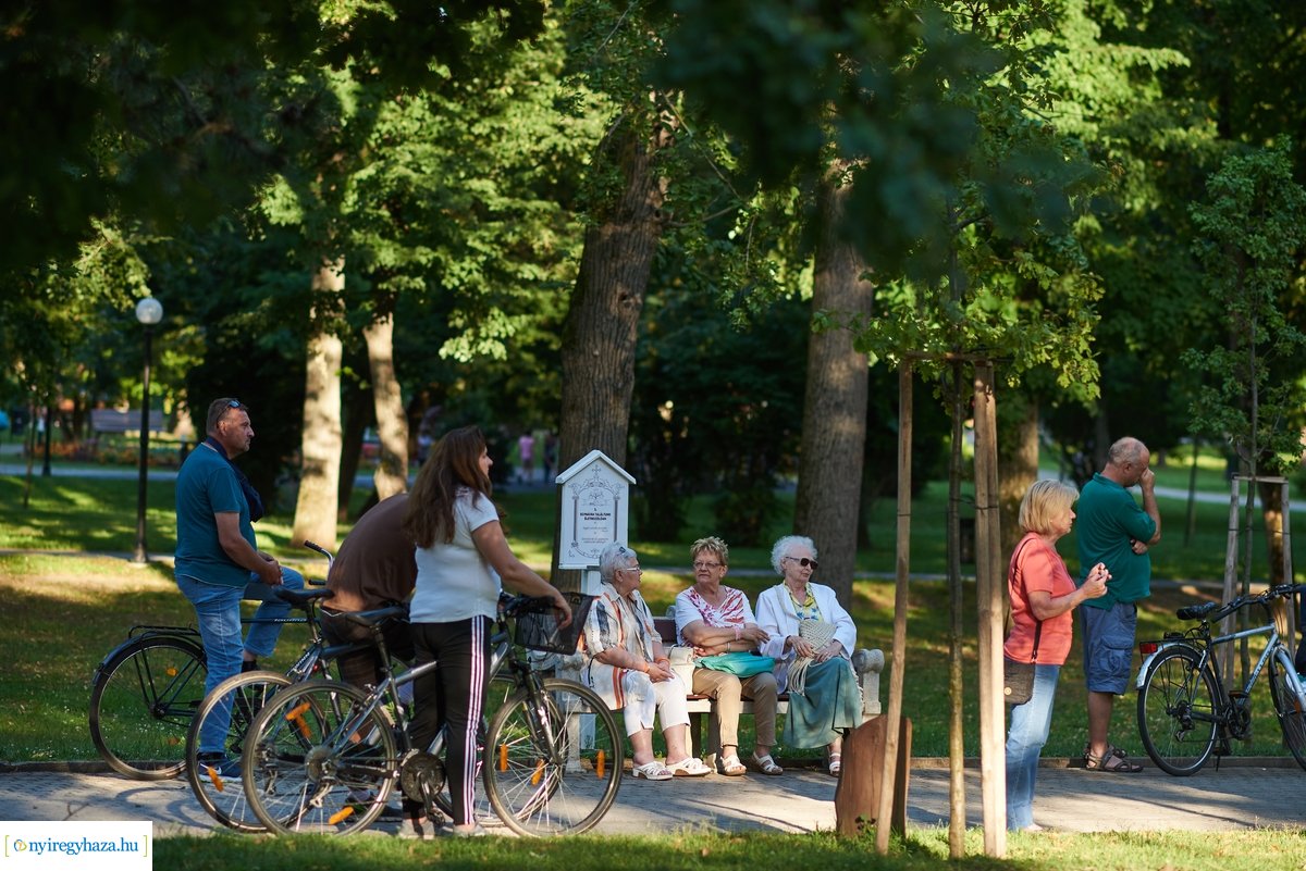 Sóstói Piac és Térzene 20200708