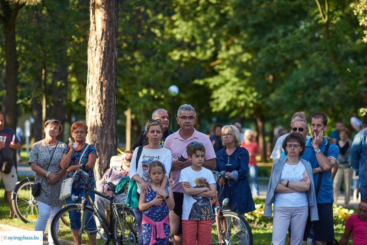 Sóstói Piac és Térzene 20200708