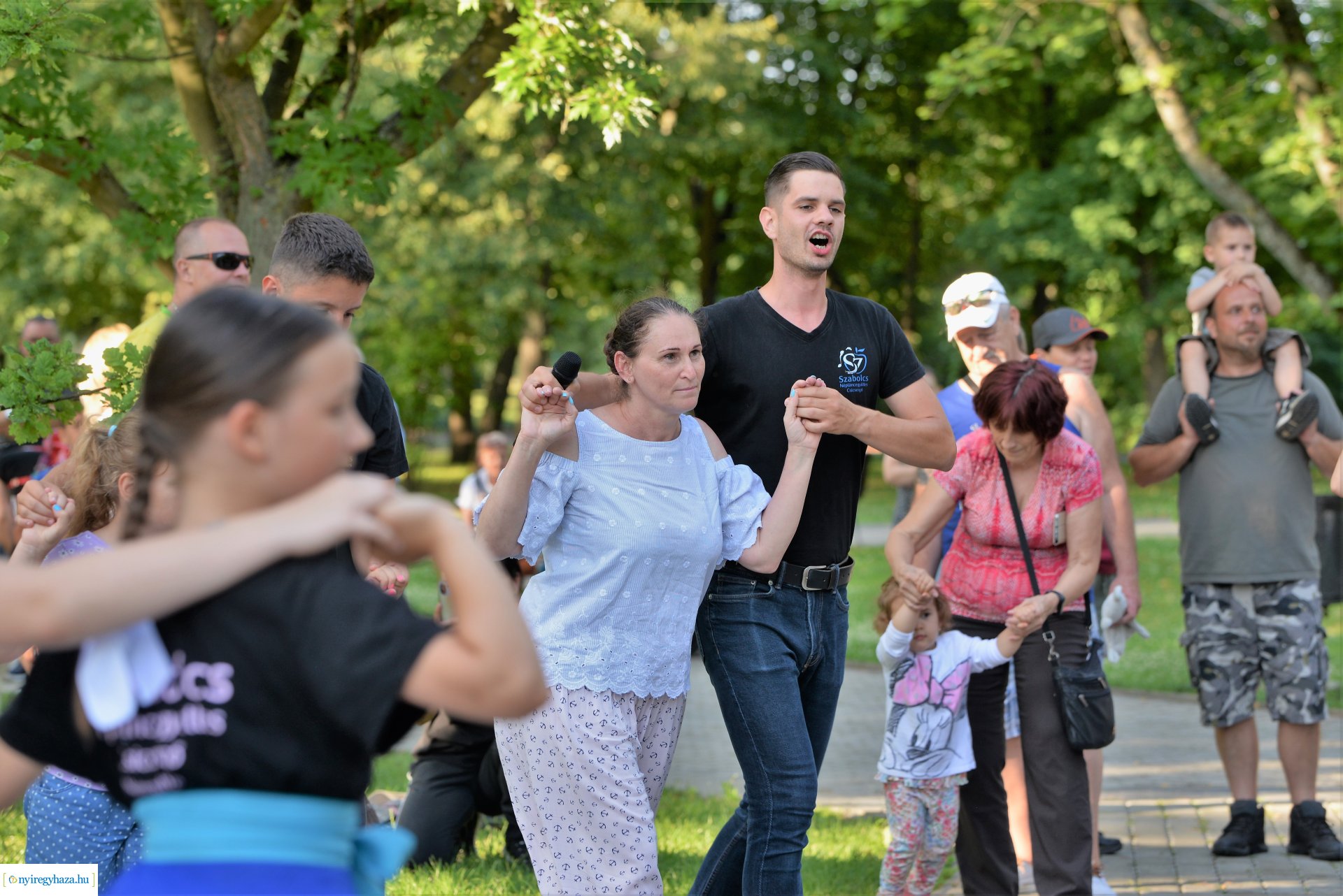 Sóstói Tánc Esték - júliusban minden csütörtökön a piac mellett
