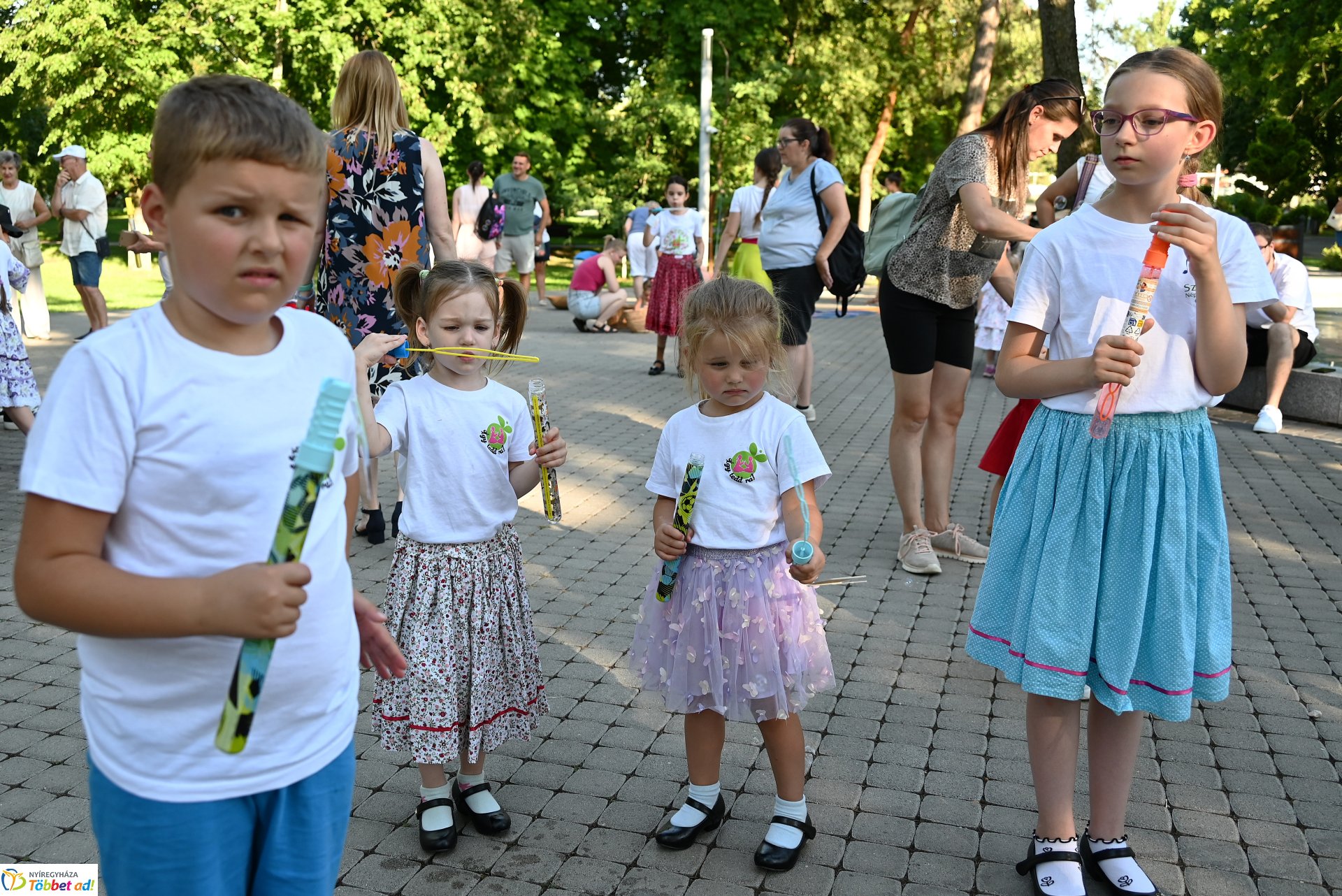 Sóstón mindenki táncolt - táncházzal várták a Sóstói Táncest szervezői az érdeklődőket