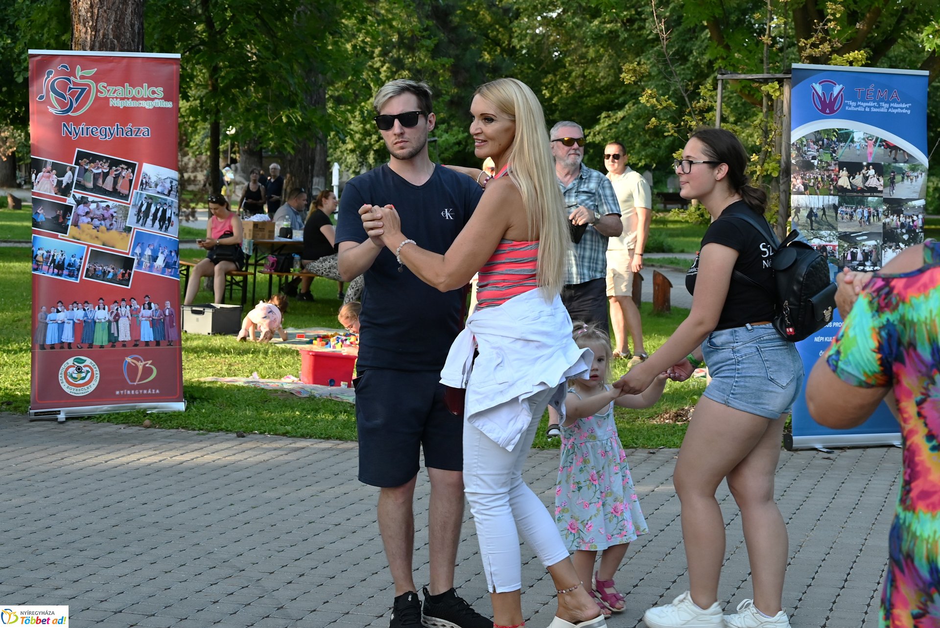 Sóstón mindenki táncolt - táncházzal várták a Sóstói Táncest szervezői az érdeklődőket