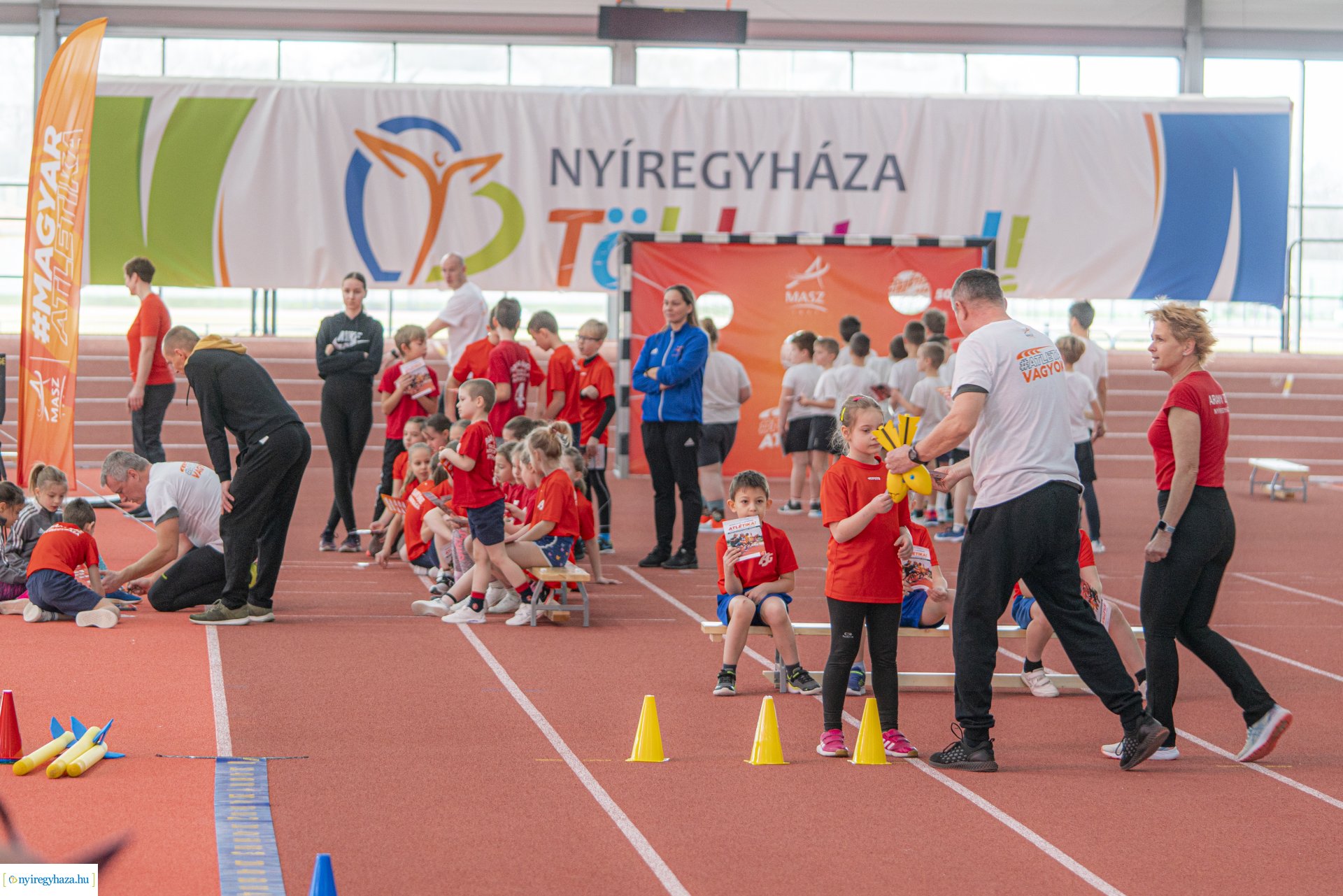 Sportágnépszerűsítő rendezvény a Nyíregyházi Atlétikai Centrumban