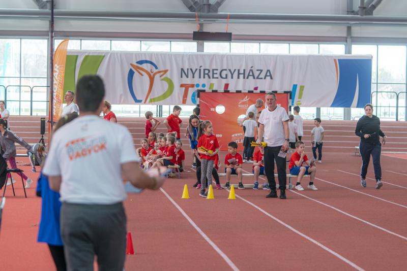Sportágnépszerűsítő rendezvény a Nyíregyházi Atlétikai Centrumban