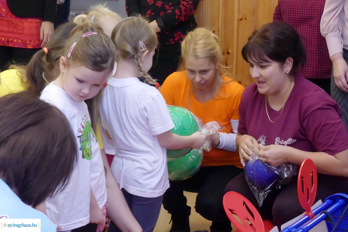 Sporteszköz adomány a Tündérkert óvodának