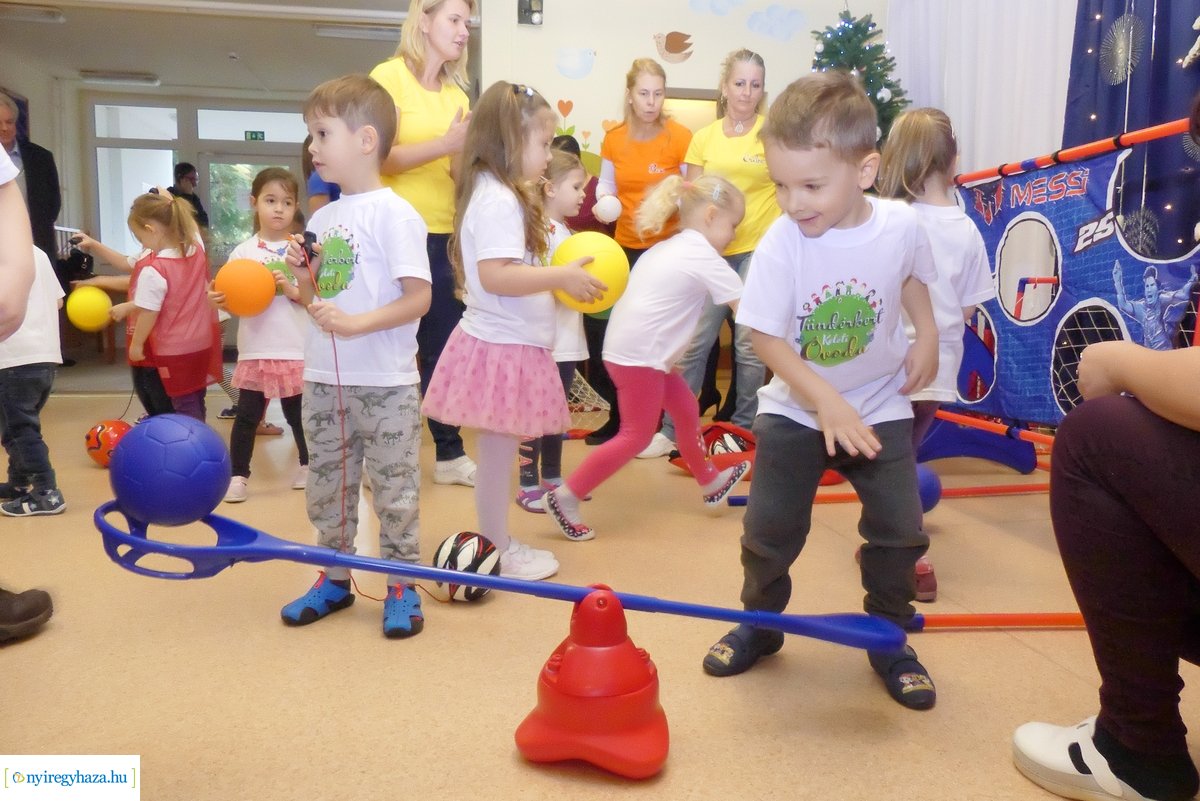 Sporteszköz adomány a Tündérkert óvodának