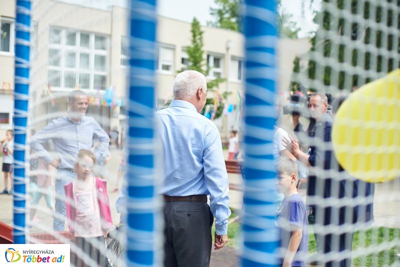 Sportszer ajándék a Csicsergő óvodának