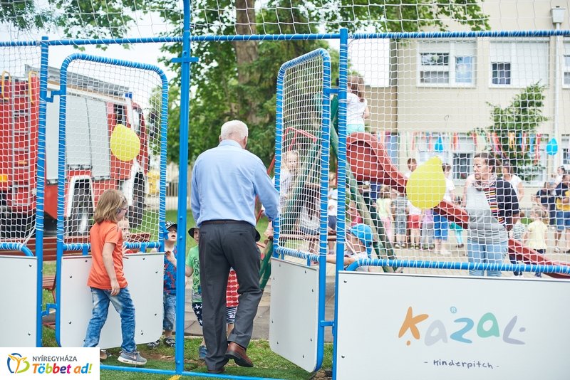 Sportszer ajándék a Csicsergő óvodának