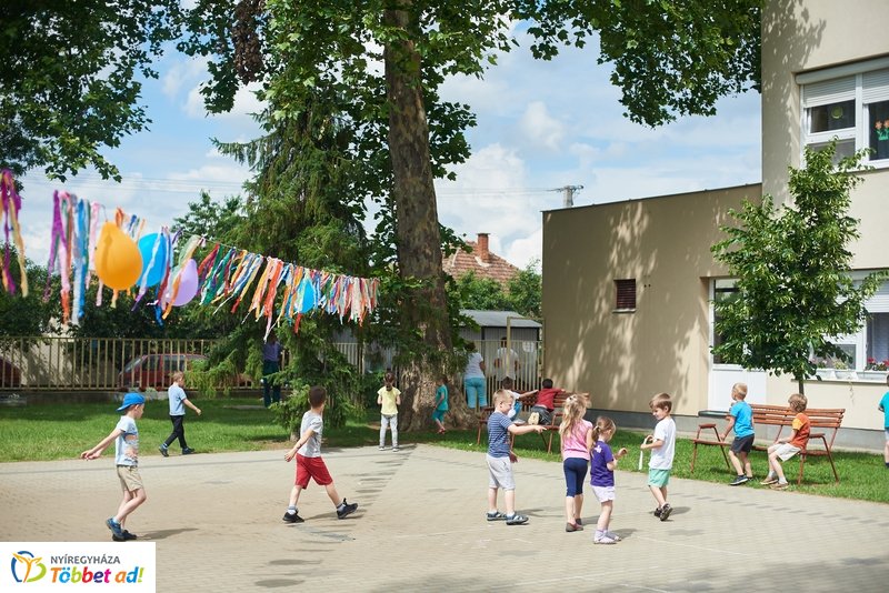 Sportszer ajándék a Csicsergő óvodának