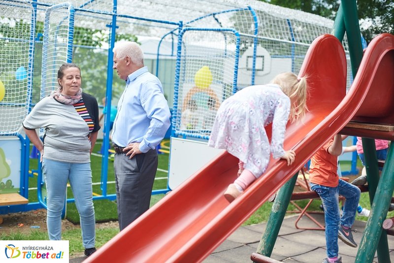 Sportszer ajándék a Csicsergő óvodának