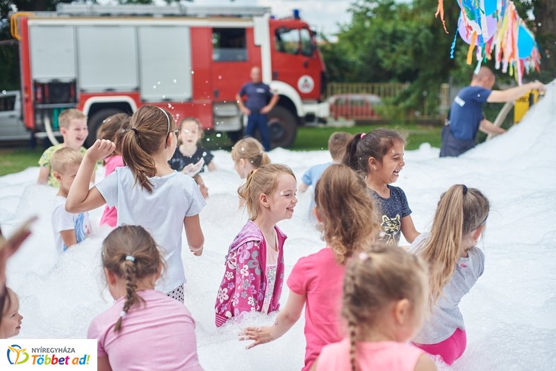 Sportszer ajándék a Csicsergő óvodának