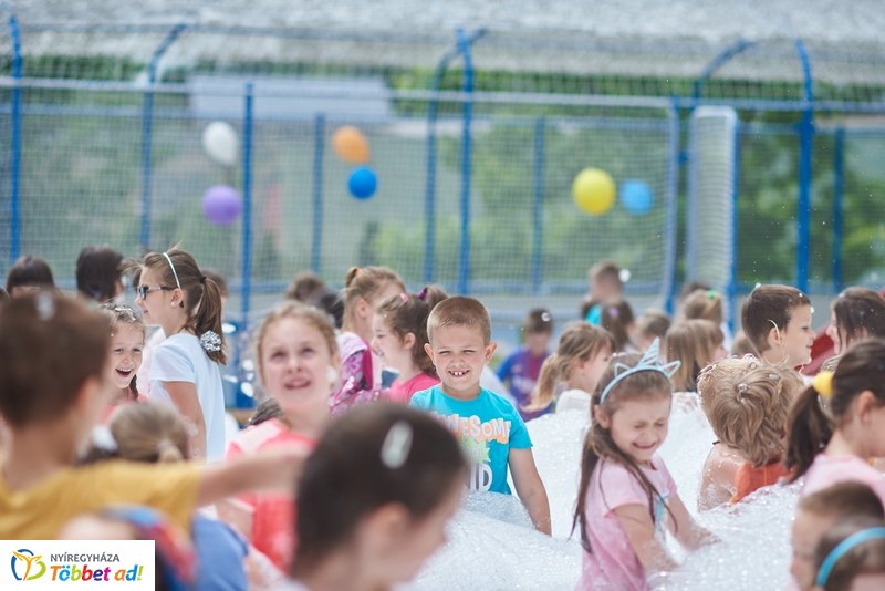 Sportszer ajándék a Csicsergő óvodának