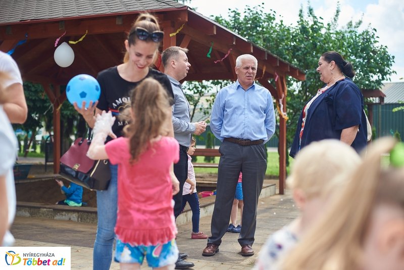 Sportszer ajándék a Csicsergő óvodának