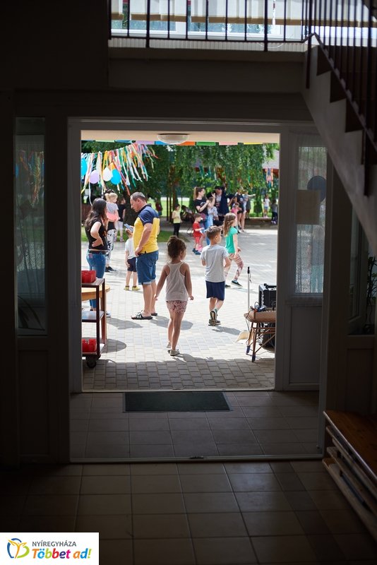 Sportszer ajándék a Csicsergő óvodának