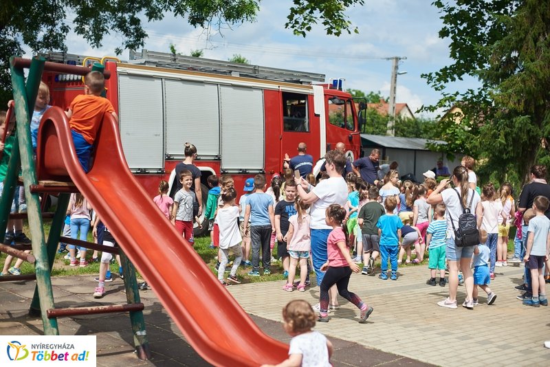 Sportszer ajándék a Csicsergő óvodának