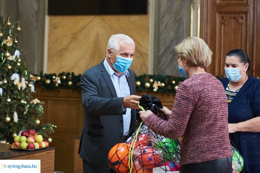 Sportszercsomag adomány az óvodáknak