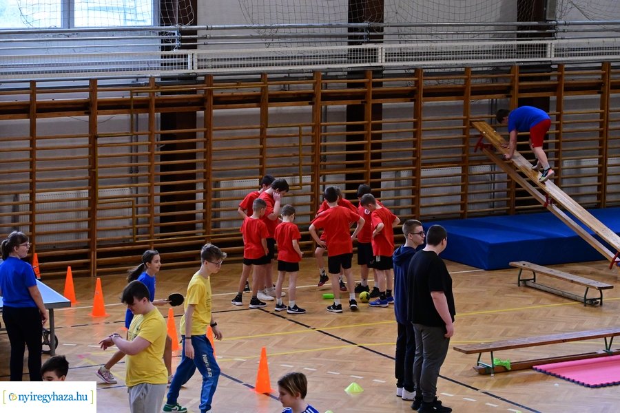 Sportvetélkedő a Bem iskolában 20240312