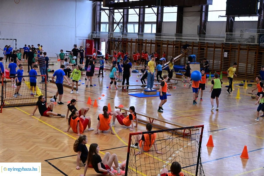 Sportvetélkedő a Bem iskolában 20240312