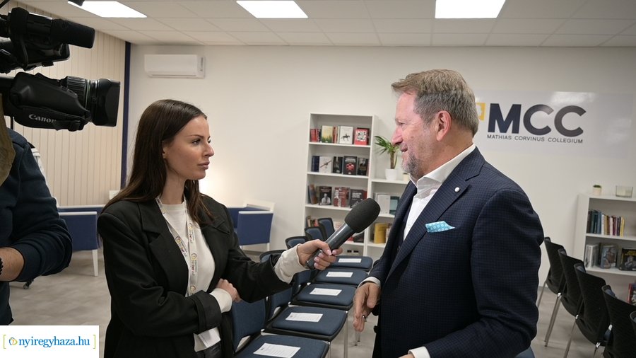 Stílus és politika - dr. Schiffer Miklós előadása