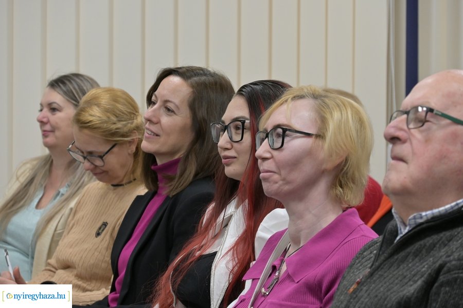 Stílus és politika - dr. Schiffer Miklós előadása