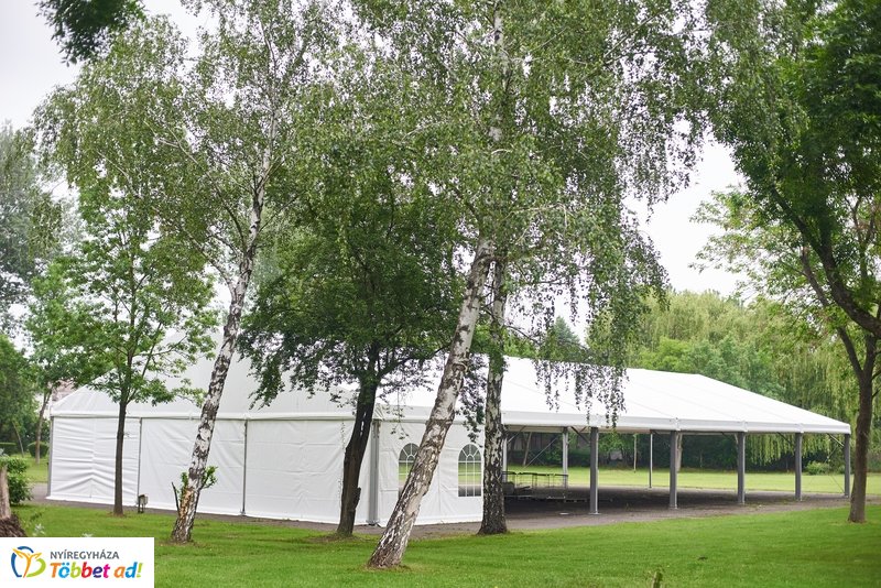 Strand nyitó sajtótájékoztató