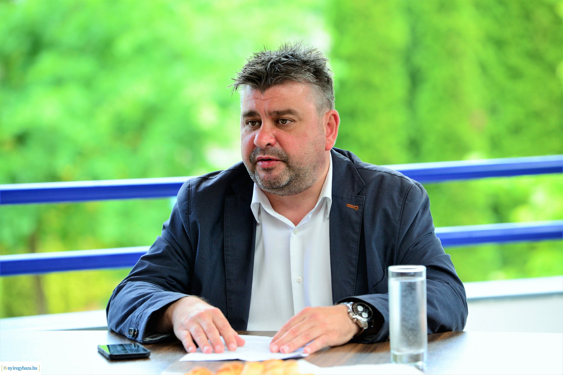 Strandnyitással kapcsolatos sajtótájékoztató