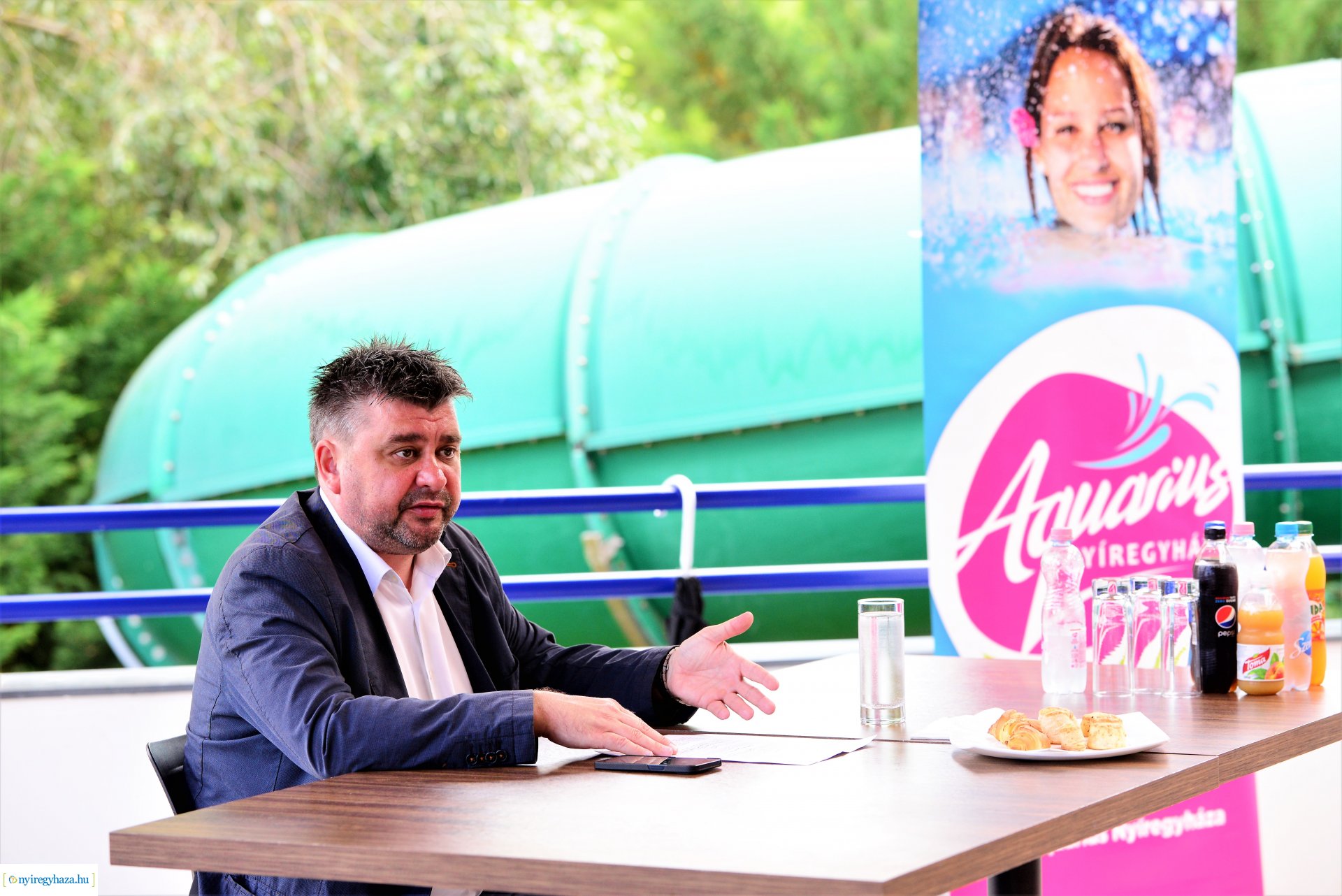 Strandnyitással kapcsolatos sajtótájékoztató