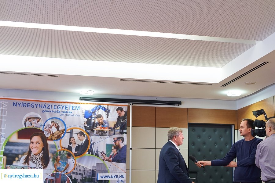 Stumpf István előadása az egyetemen