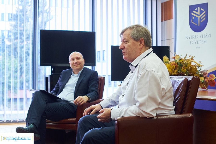 Stumpf István előadása az egyetemen