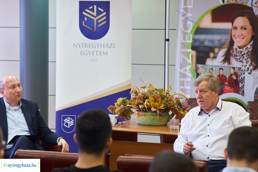 Stumpf István előadása az egyetemen