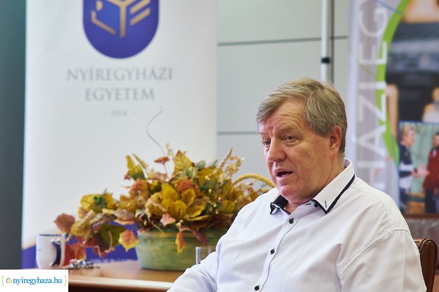 Stumpf István előadása az egyetemen