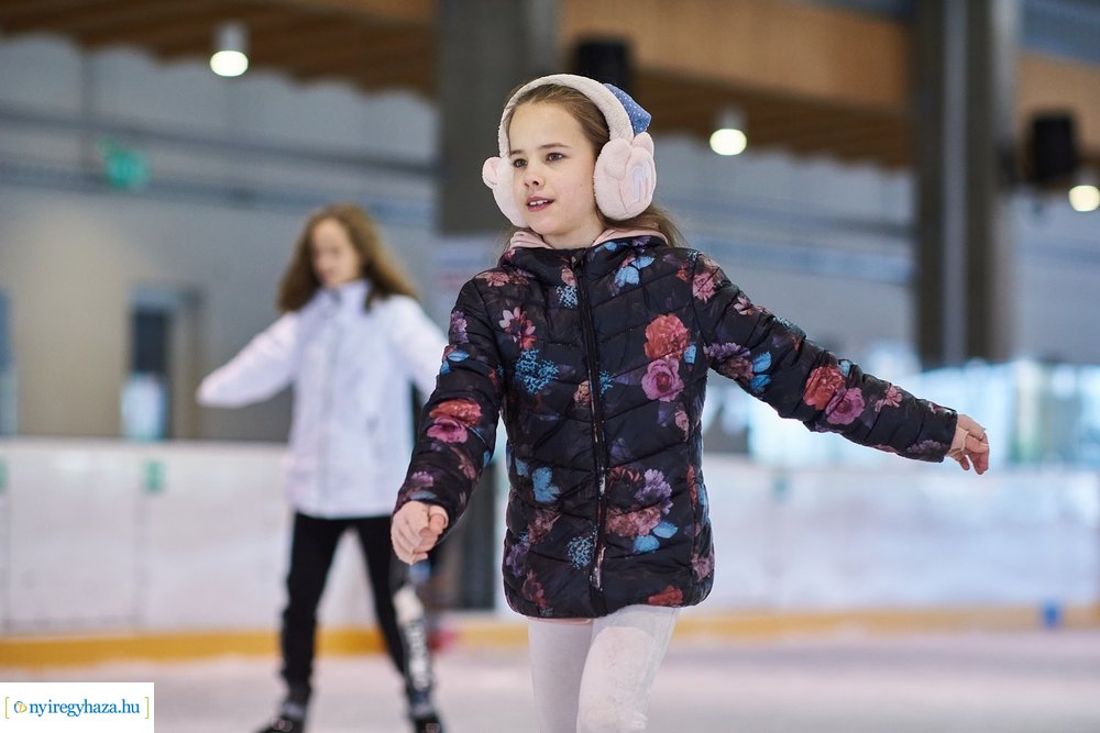 Sulis csúszás a jégpályán