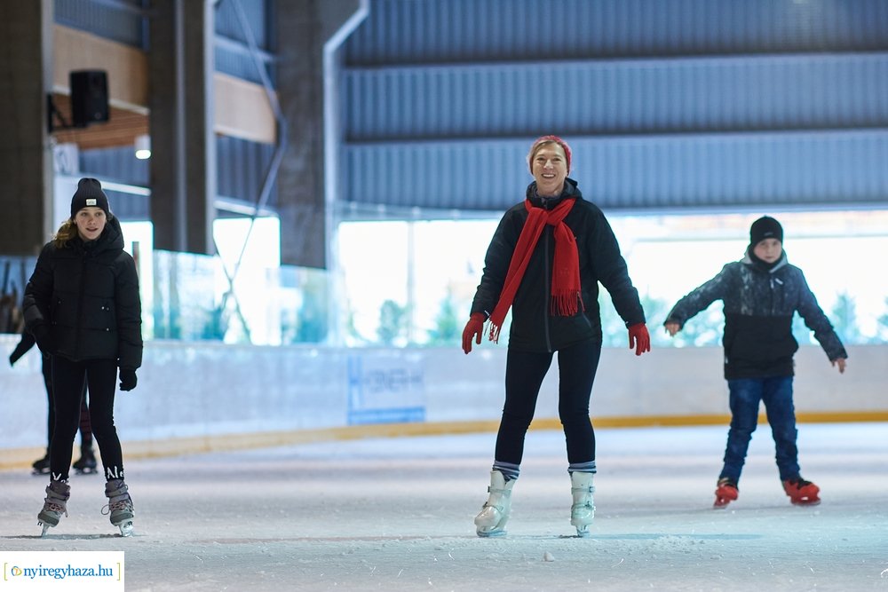 Sulis csúszás a jégpályán