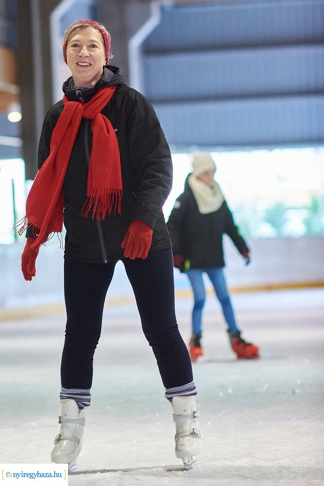 Sulis csúszás a jégpályán