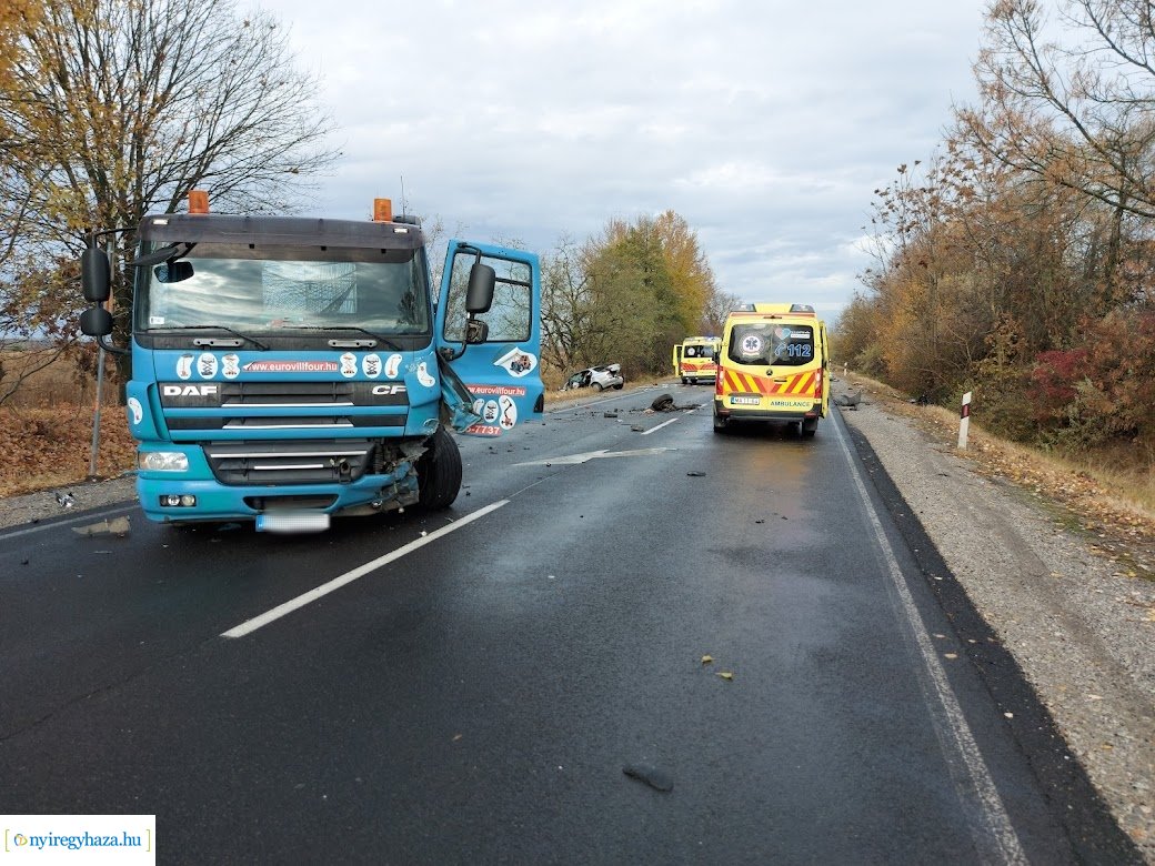 Súlyos baleset történt a 4-es főúton