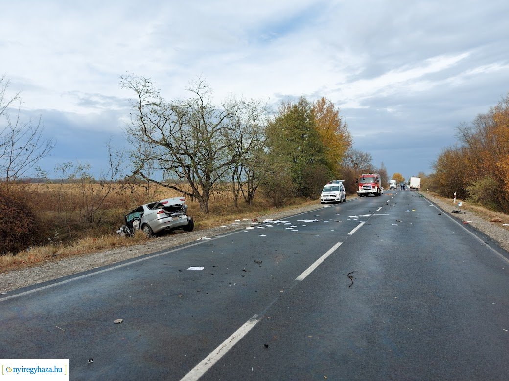 Súlyos baleset történt a 4-es főúton