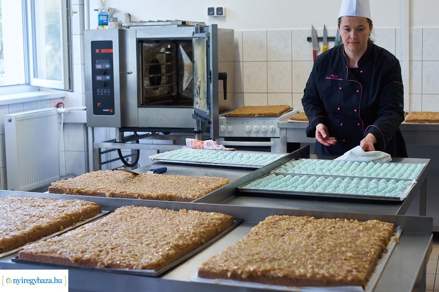 Sütik a Város Tortáját