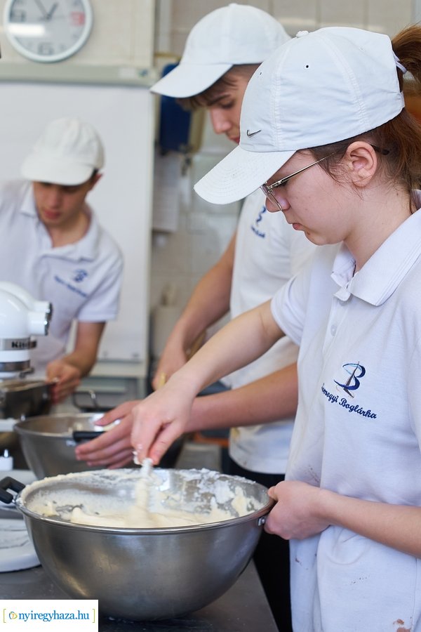 Sütik a Város Tortáját