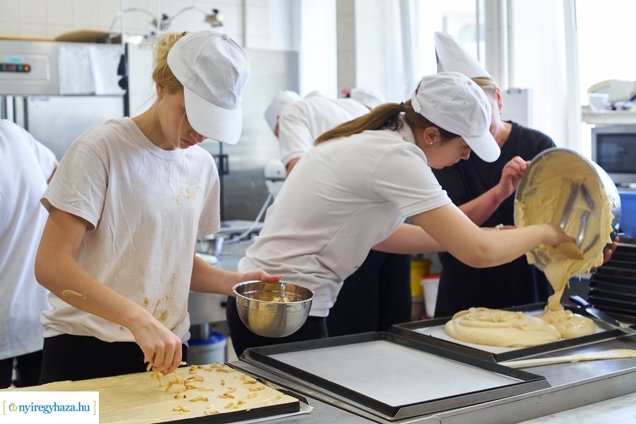 Sütik a Város Tortáját