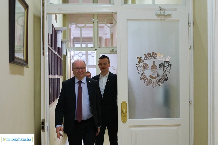 Svéd nagykövet a Városházán