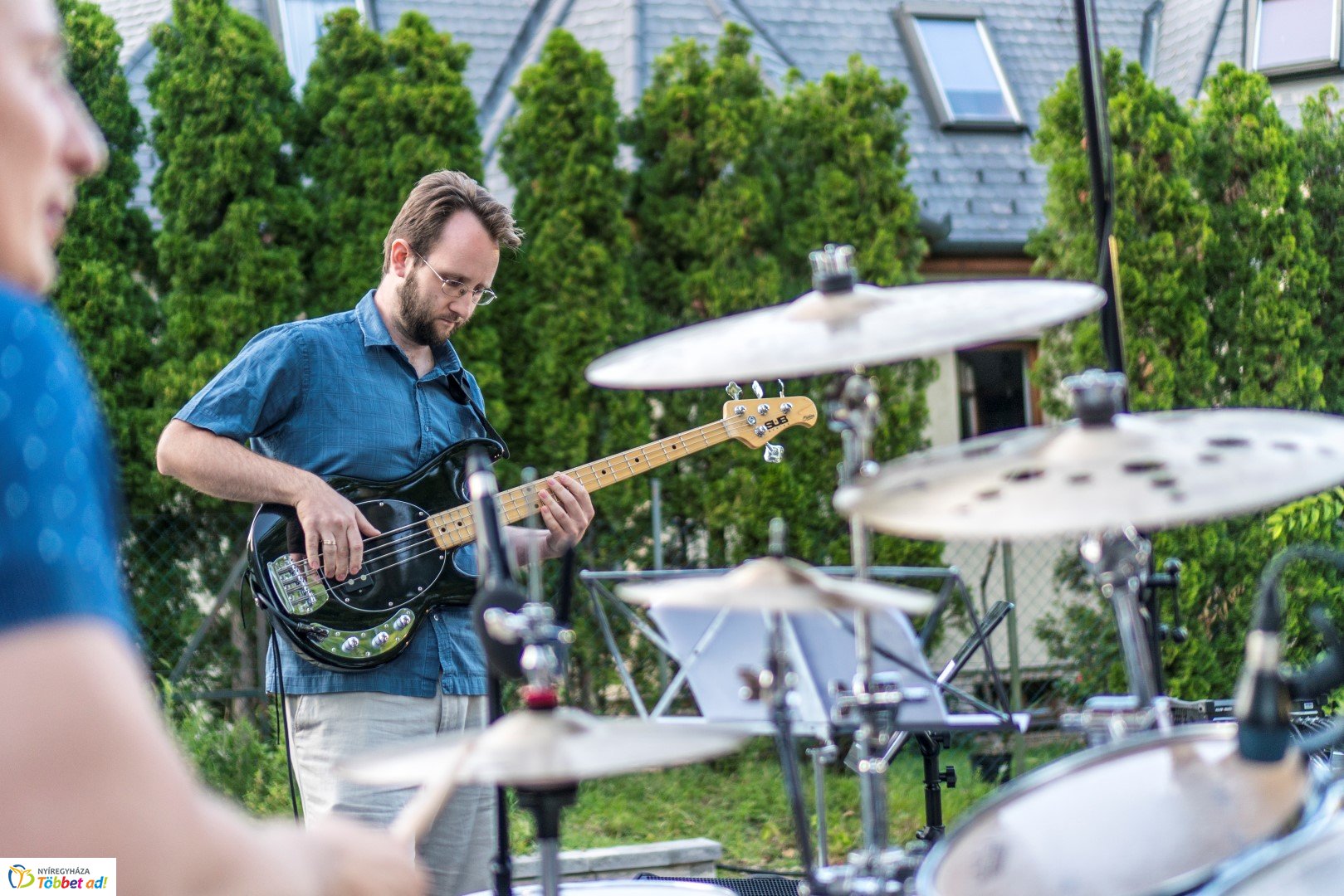 Szabadtéri koncert a Bencs Villában