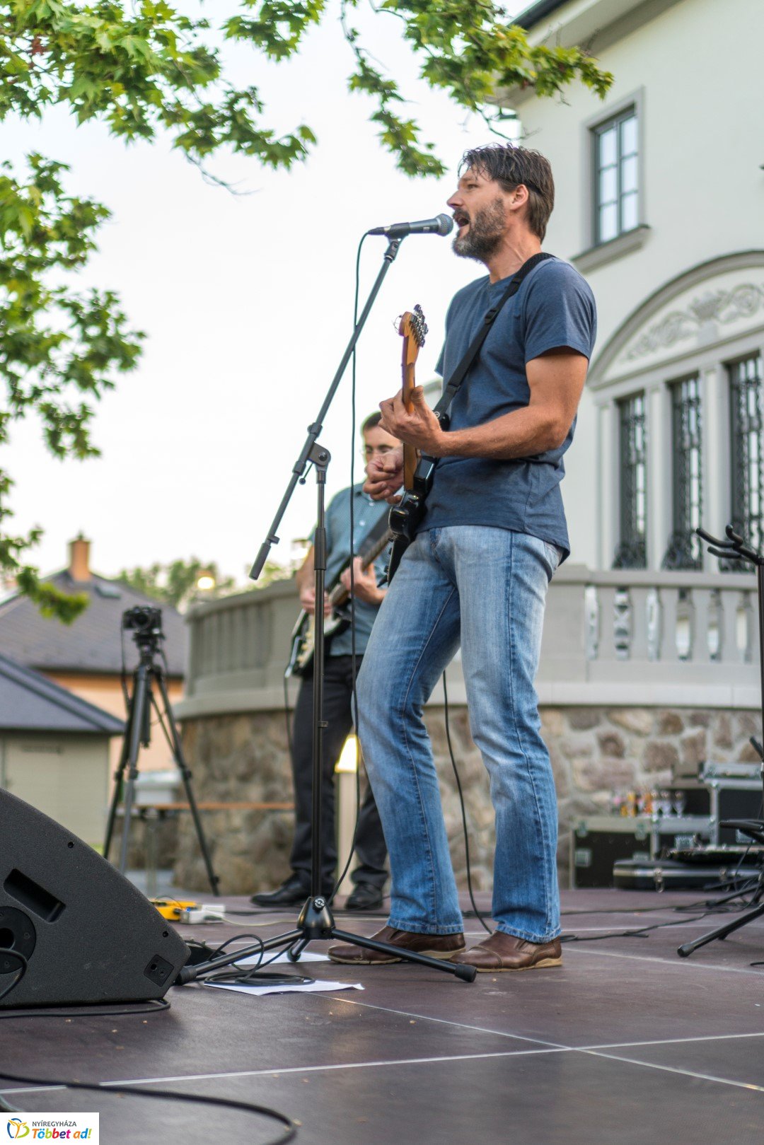 Szabadtéri koncert a Bencs Villában